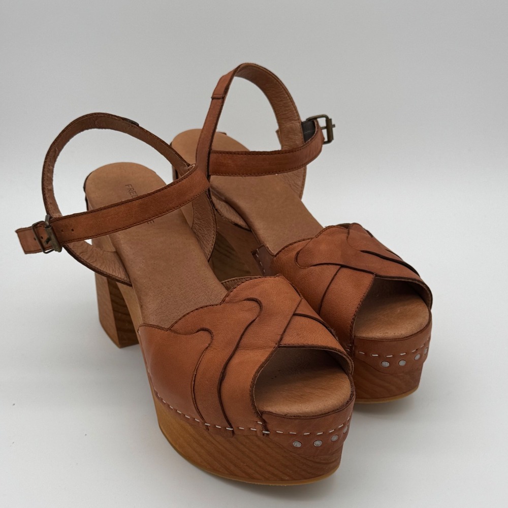 Free People Brown Leather Platform Clog Sandals Made in Spain 39